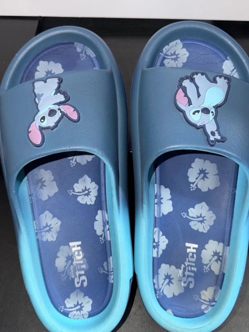 Disney wear cushioned light